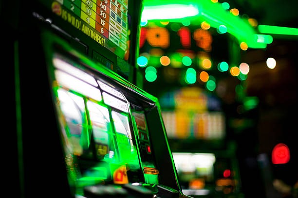 mantapwd control room monitoring live dealers at Tarung Mesin tables in real time